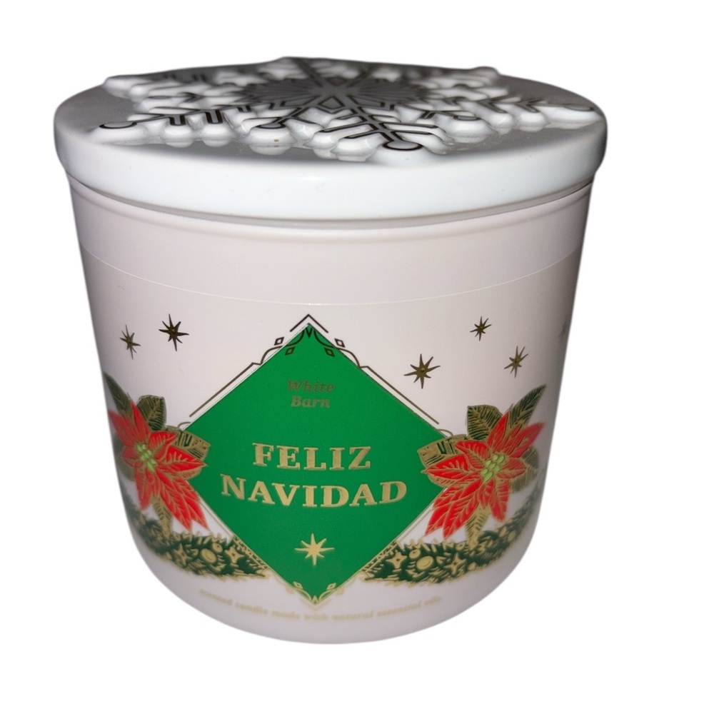 Bath & Body Works 3 wick candle Feliz Navidad Champurrado scent new in package